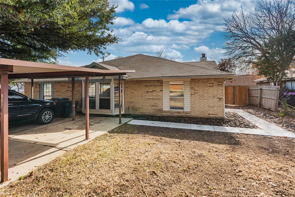 9903 Plainfield Drive, Fort Worth, TX 76108 - Image #1