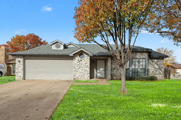 1517 Rockdale Drive, Arlington, TX 76018