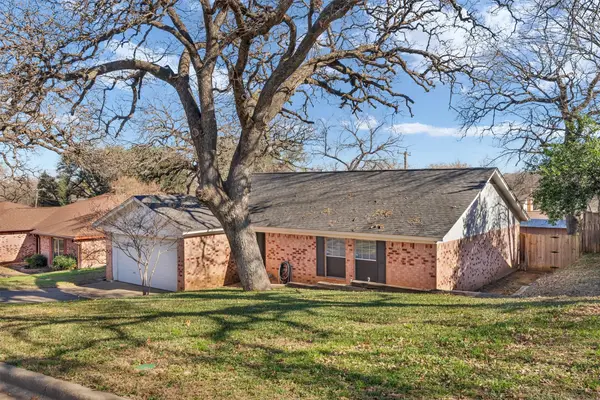 2307 Oakside Drive, Arlington, TX 76016