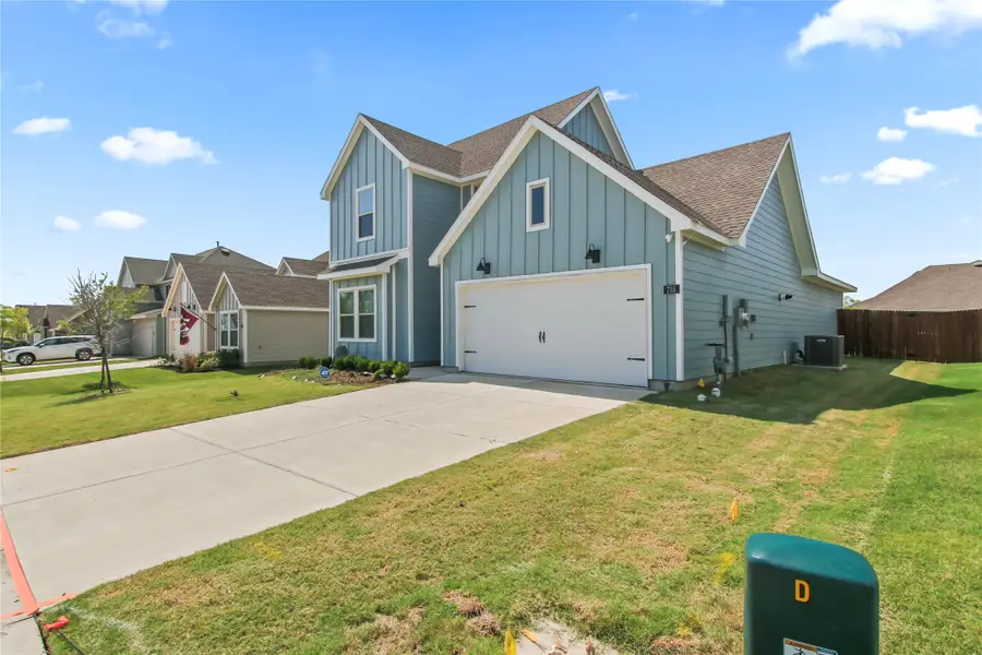 755 Amelia Court, Pilot Point, TX 76258 - Image #2