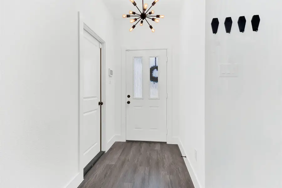 4811 Huey Street, Dallas, TX 75210 - Image #2