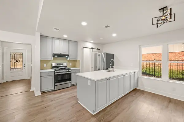 4 Robins Nest Drive, Hickory Creek, TX 75065