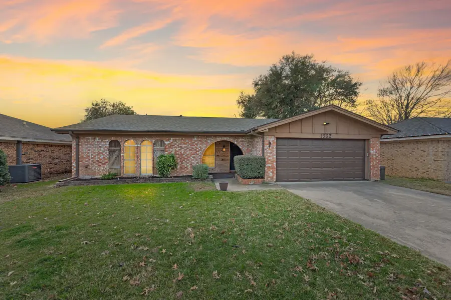 1632 Winchester Way, Bedford, TX 76022 - Image #2