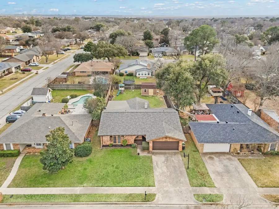 1632 Winchester Way, Bedford, TX 76022 - Image #3