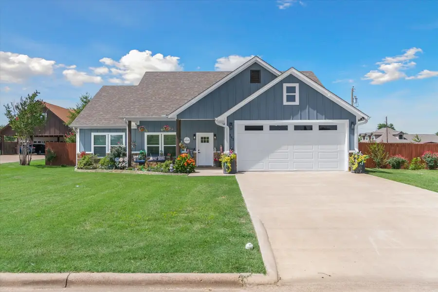 393 E Pennsylvania Avenue, Van, TX 75790 - Image #2