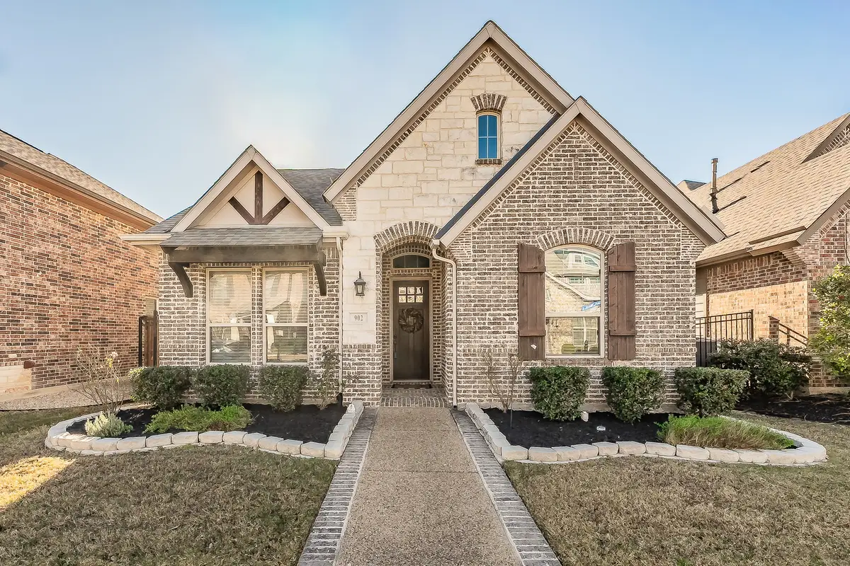 902 Enchanted Wood Drive, Arlington, TX 76005 - Image #1