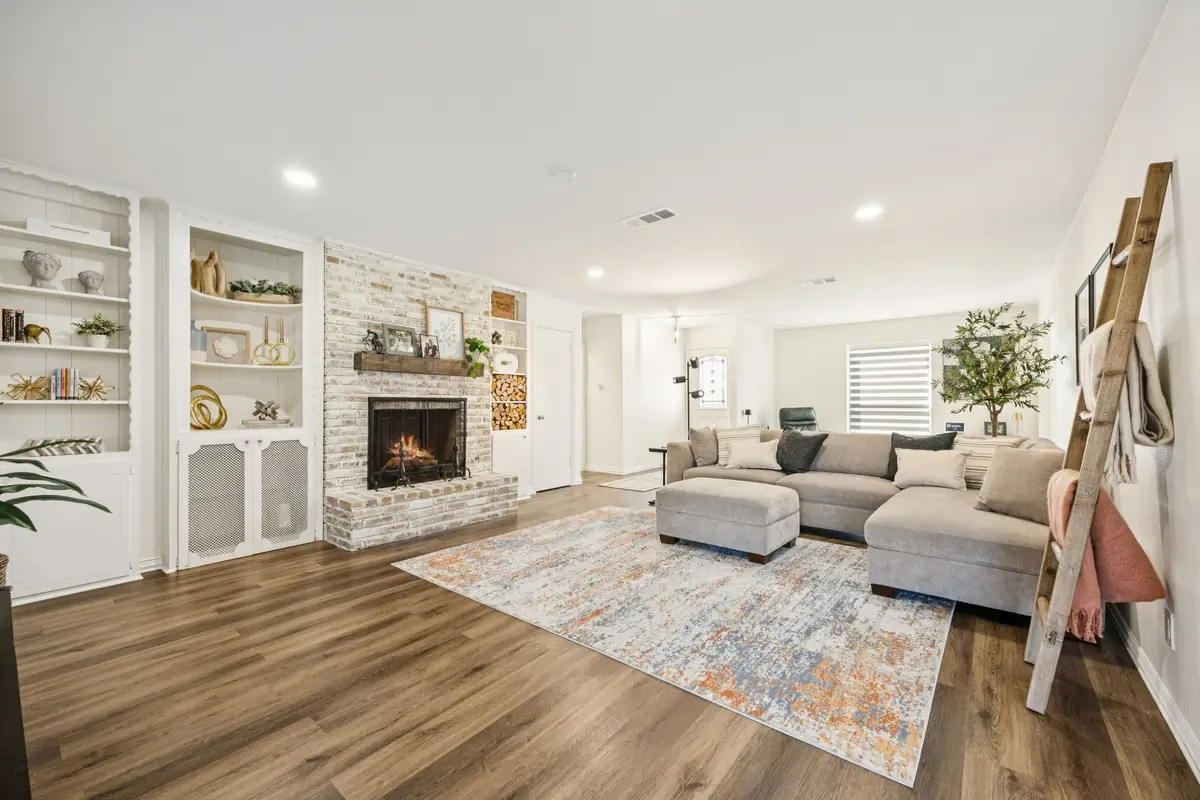 1720 Acorn Lane, Hurst, TX 76054 - Image #1