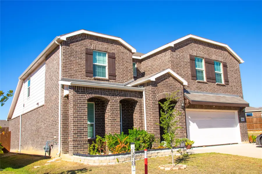 9149 Redshire Lane, Fort Worth, TX 76131 - Image #2