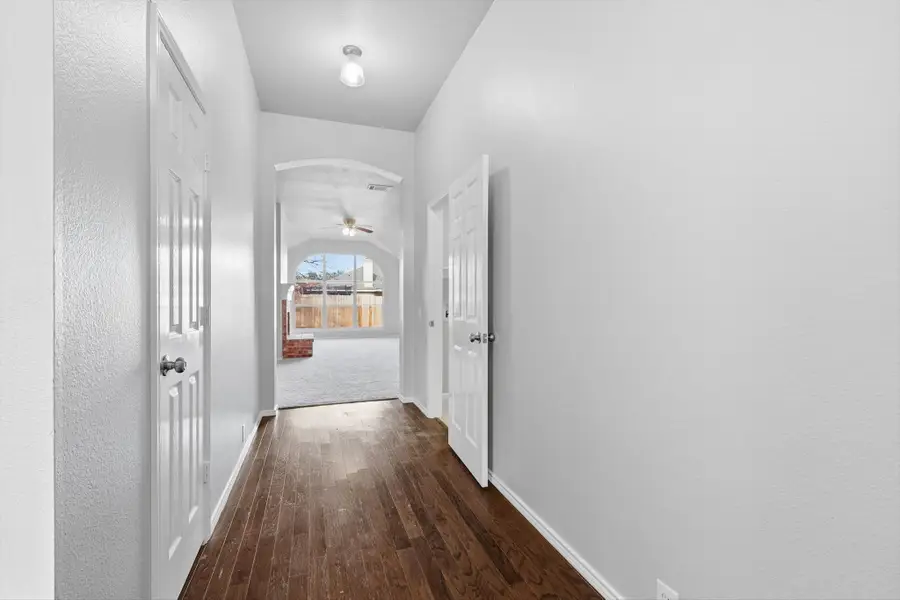 1052 Cottonbelt Drive, Saginaw, TX 76131 - Image #3