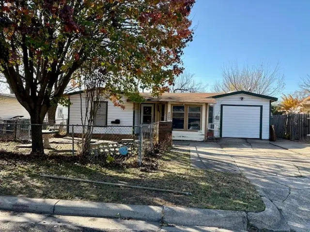 4005 Oscar Avenue, Fort Worth, TX 76106 - Image #1