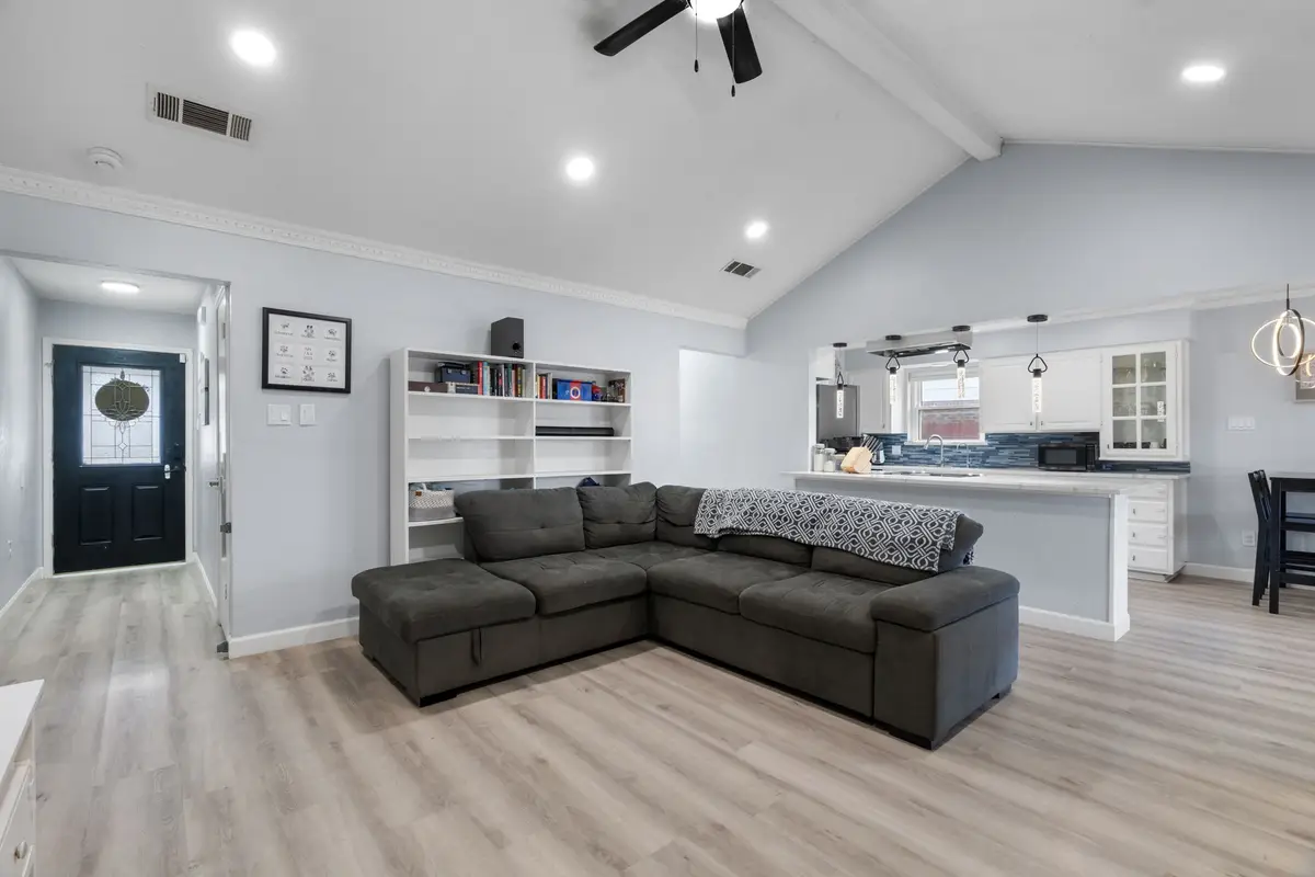 7629 Cedarhill Road, Watauga, TX 76148 - Image #1