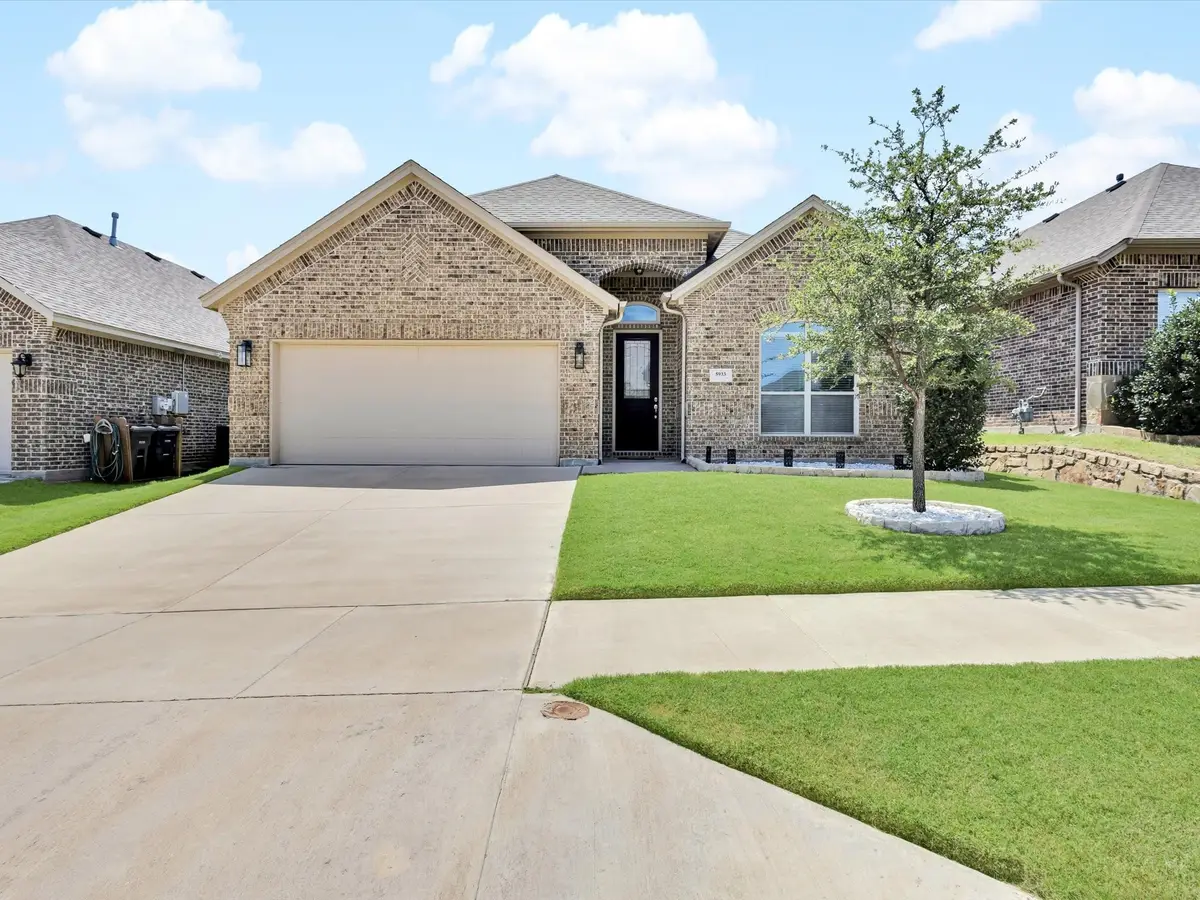5933 Dunnlevy Drive, Fort Worth, TX 76179 - Image #1