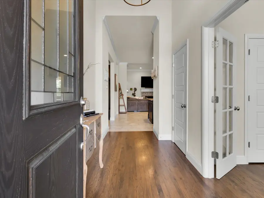 5933 Dunnlevy Drive, Fort Worth, TX 76179 - Image #3