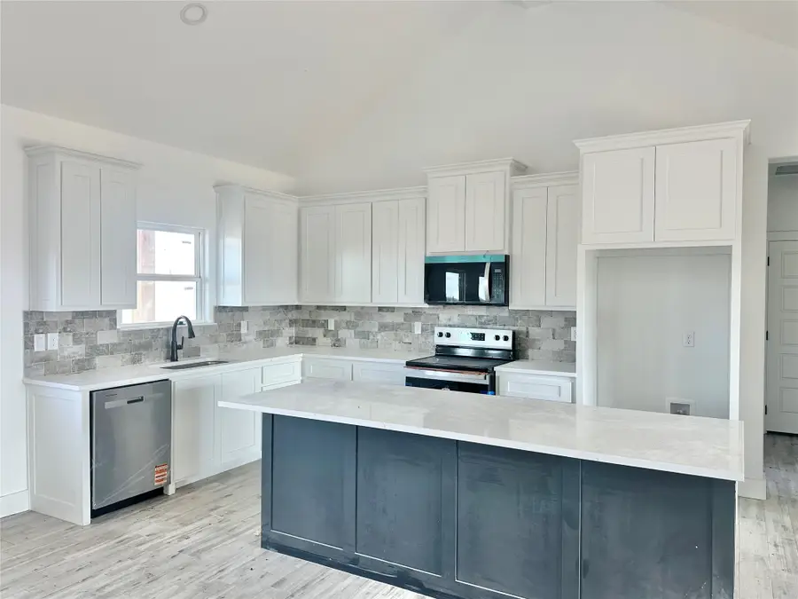 2001 Collin Street, Weatherford, TX 76085 - #3