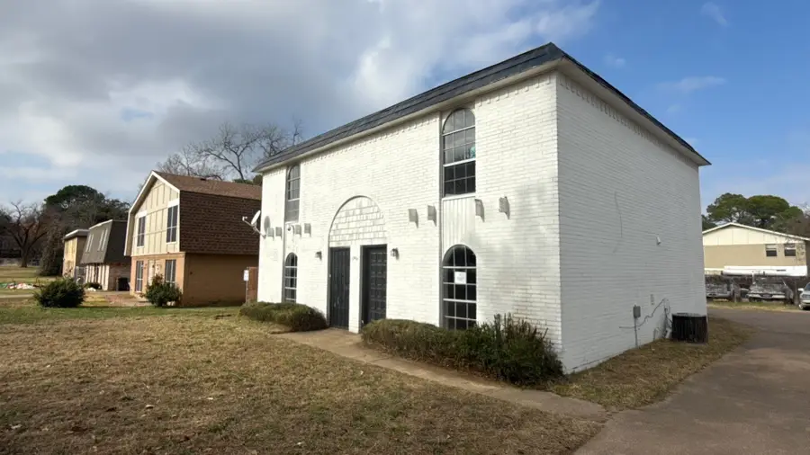 1907 Nolen Court, Arlington, TX 76012 - Image #3