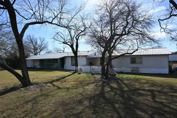 704 Spring Miller Court, Arlington, TX 76002