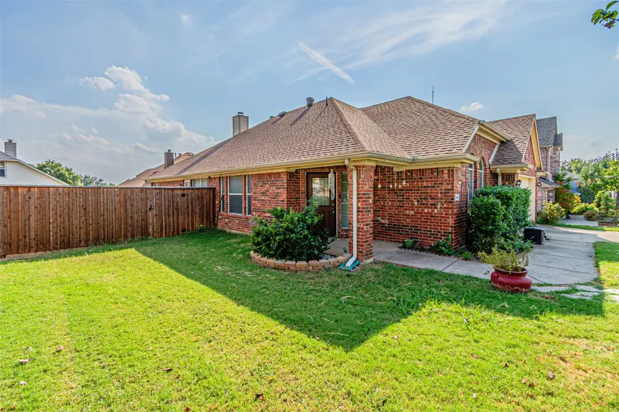 5504 Thornberry Drive, Fort Worth, TX 76137 - Image #3