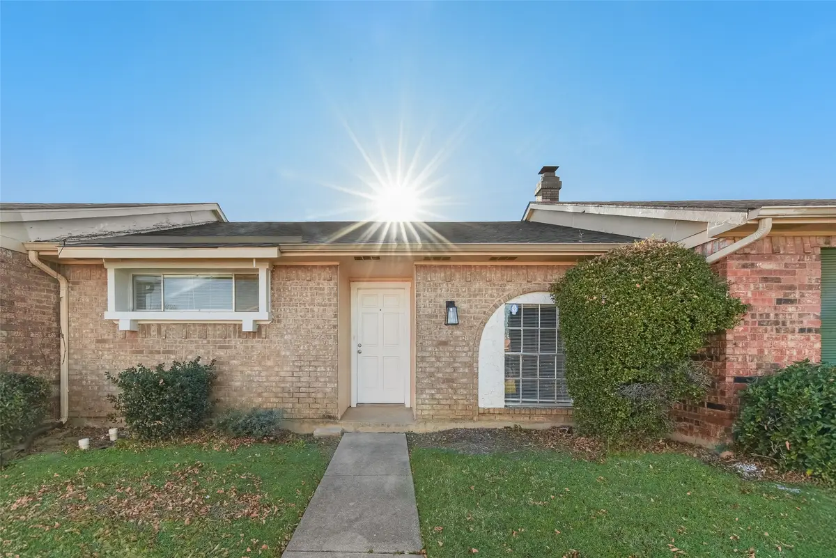 80 E Mountain Creek Drive #19, Grand Prairie, TX 75052 - Image #1