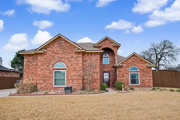 400 Winterwood Drive, Kennedale, TX 76060 - #1