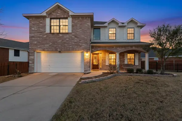 3010 Greenway Drive, Burleson, TX 76028