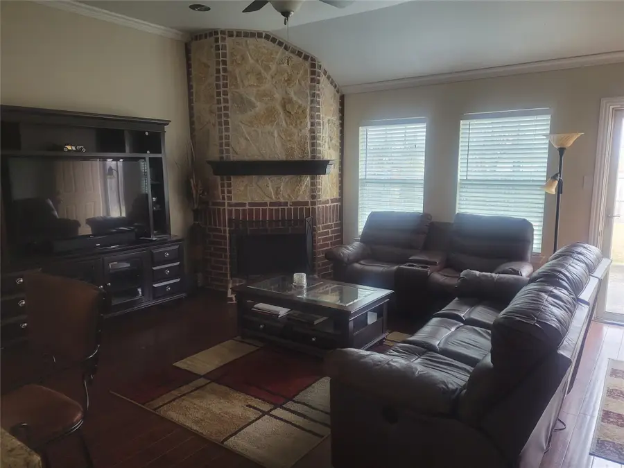 921 Brookhaven Drive, Lancaster, TX 75134 - Image #3