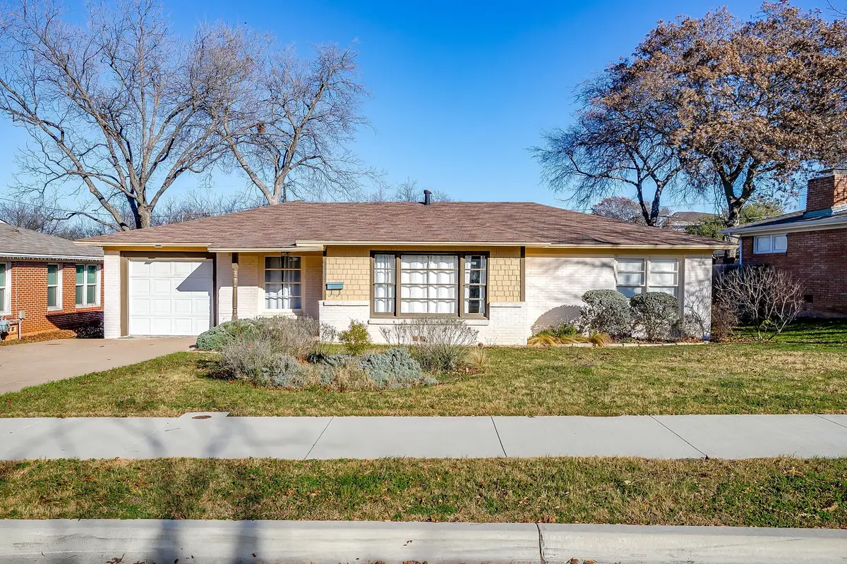 6604 Locke Avenue, Fort Worth, TX 76116 - Image #1