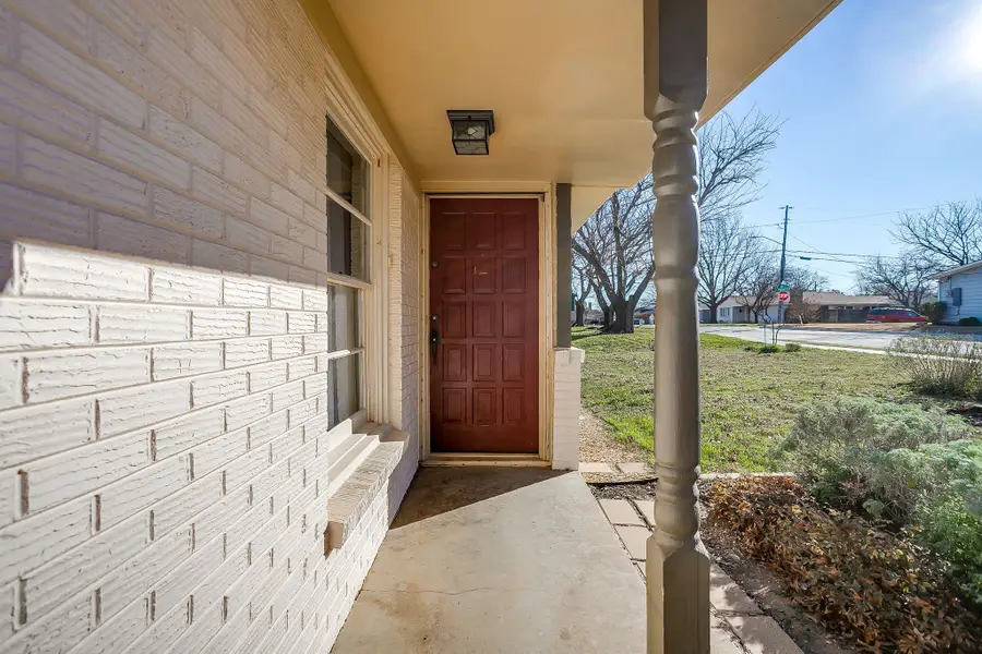 6604 Locke Avenue, Fort Worth, TX 76116 - Image #2