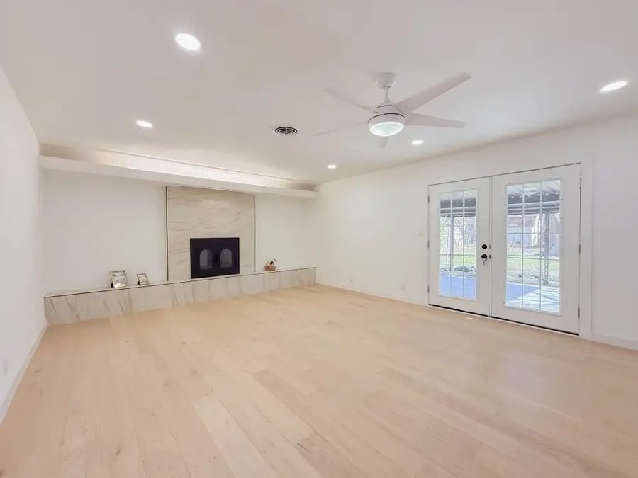 5809 Winifred Drive, Fort Worth, TX 76133 - Image #2