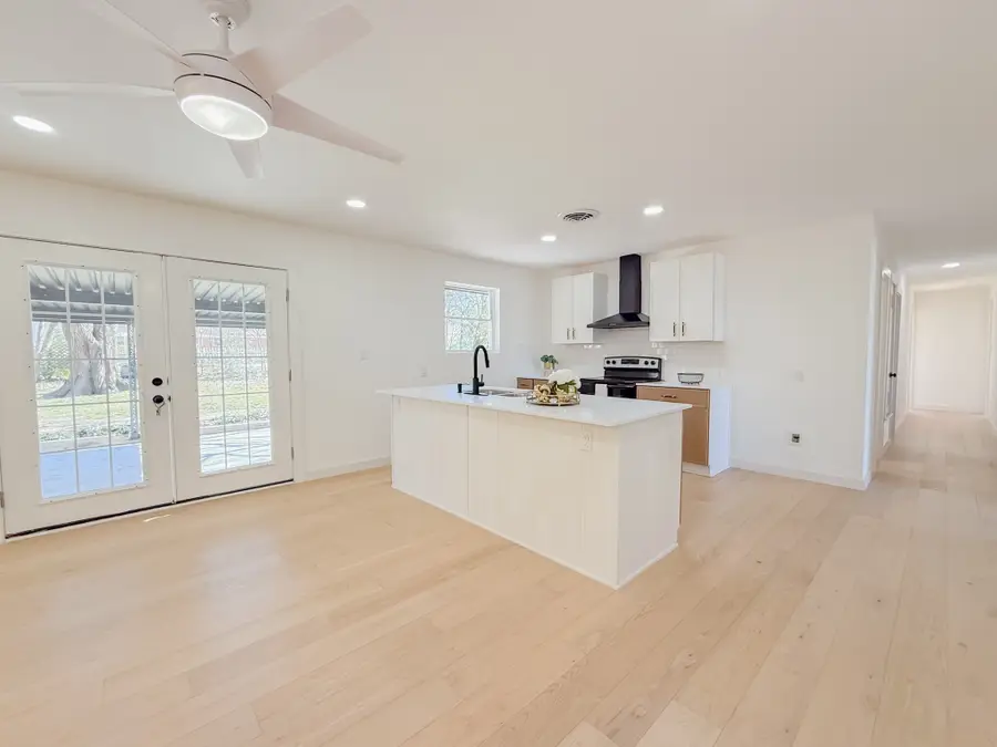 5809 Winifred Drive, Fort Worth, TX 76133 - Image #3