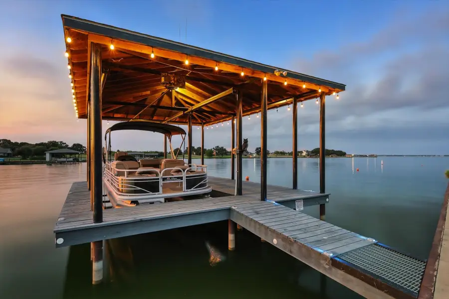 7025 Lake Vista Drive, Streetman, TX 75859 - Image #3