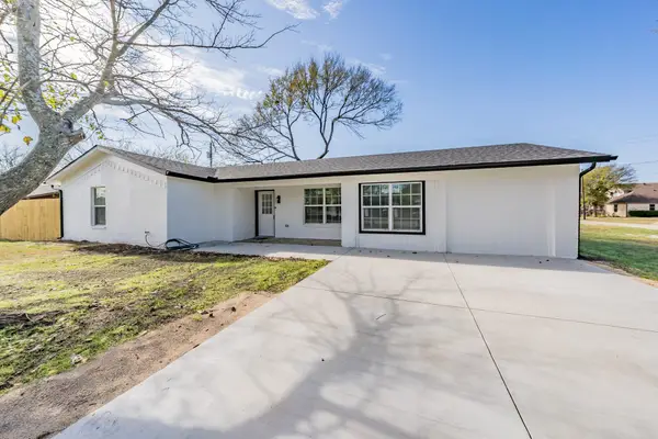 207 N Hickory Street, Venus, TX 76084