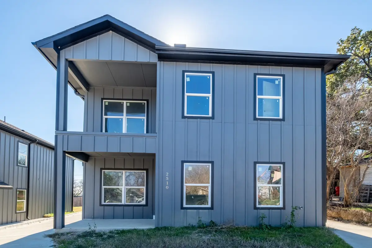2510 Oxford Avenue, Fort Worth, TX 76106 - Image #1