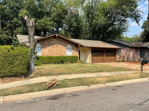 2302 Mercedes Road, Denton, TX 76205