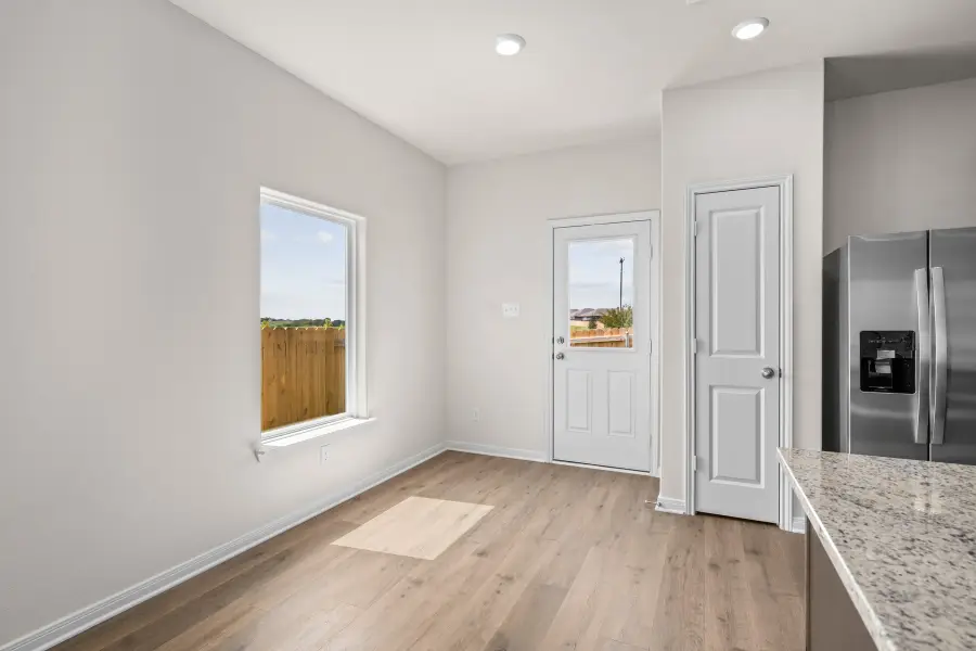 8325 White Wolf Trail, Ponder, TX 76259 - Image #3