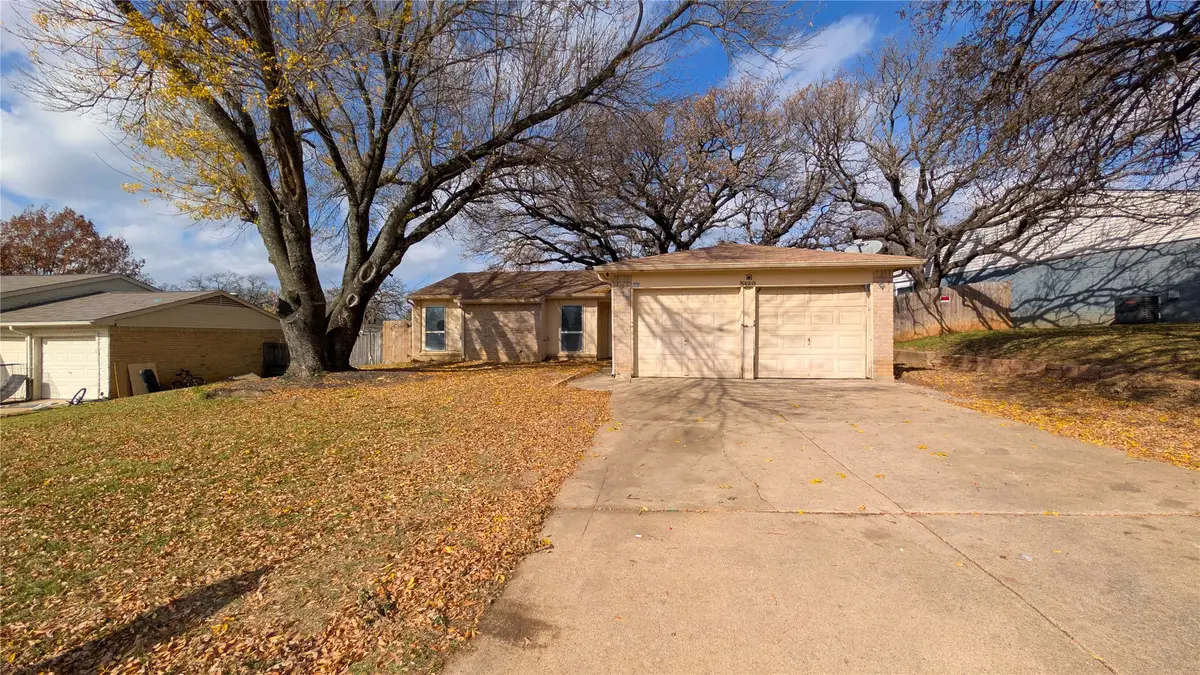 5610 Sarasota Drive, Arlington, TX 76017 - Image #1