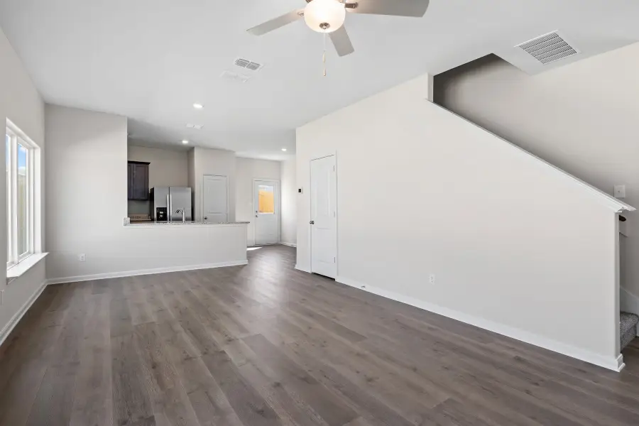 8421 White Wolf Trail, Ponder, TX 76259 - Image #3