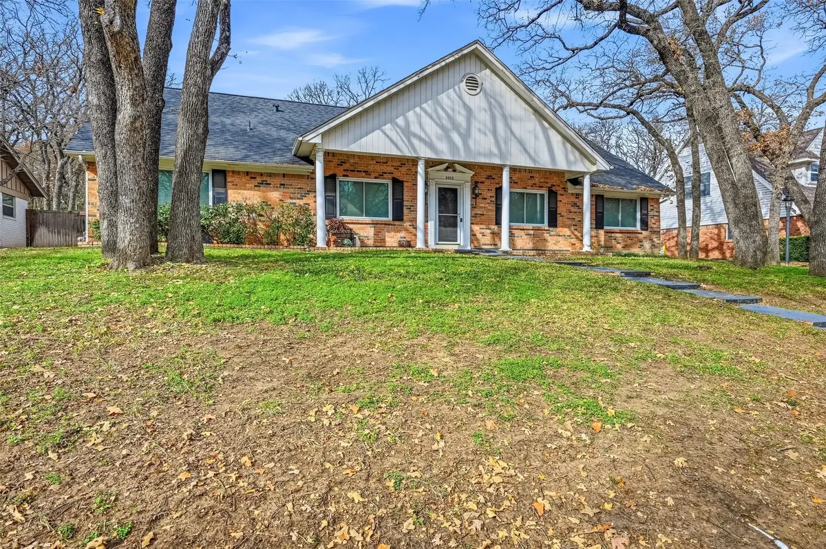 3015 Yellowstone Drive, Arlington, TX 76013 - Image #1