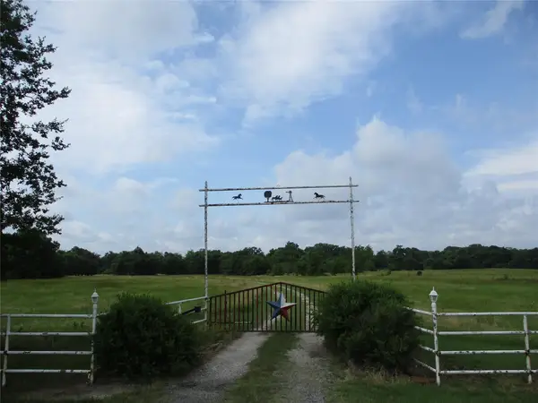 6243 State Highway 276, Point, TX 75472