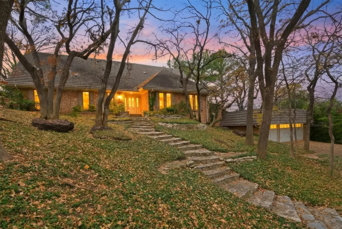 1004 Crowley Road, Arlington, TX 76012 - #1