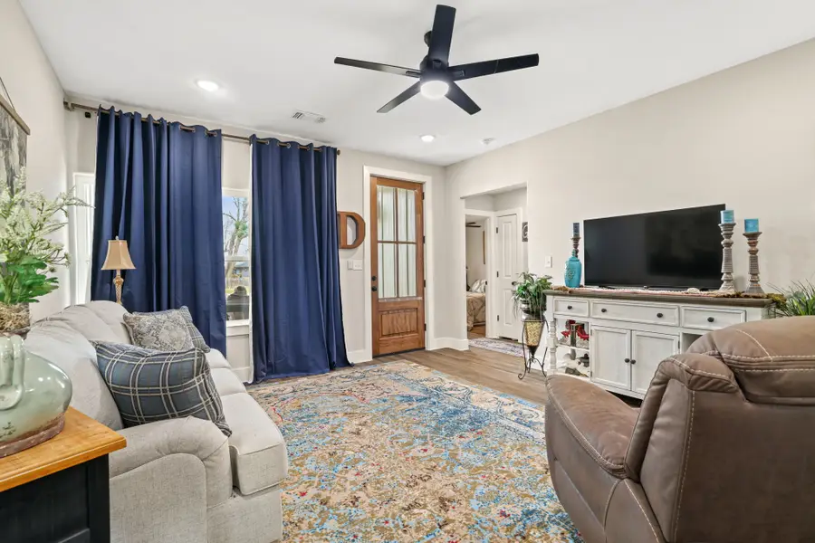 114 W Morton Street, Denison, TX 75021 - Image #3