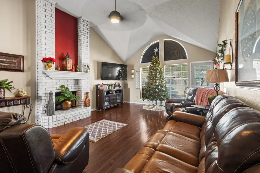 3717 Corn Valley Road, Grand Prairie, TX 75052 - Image #2