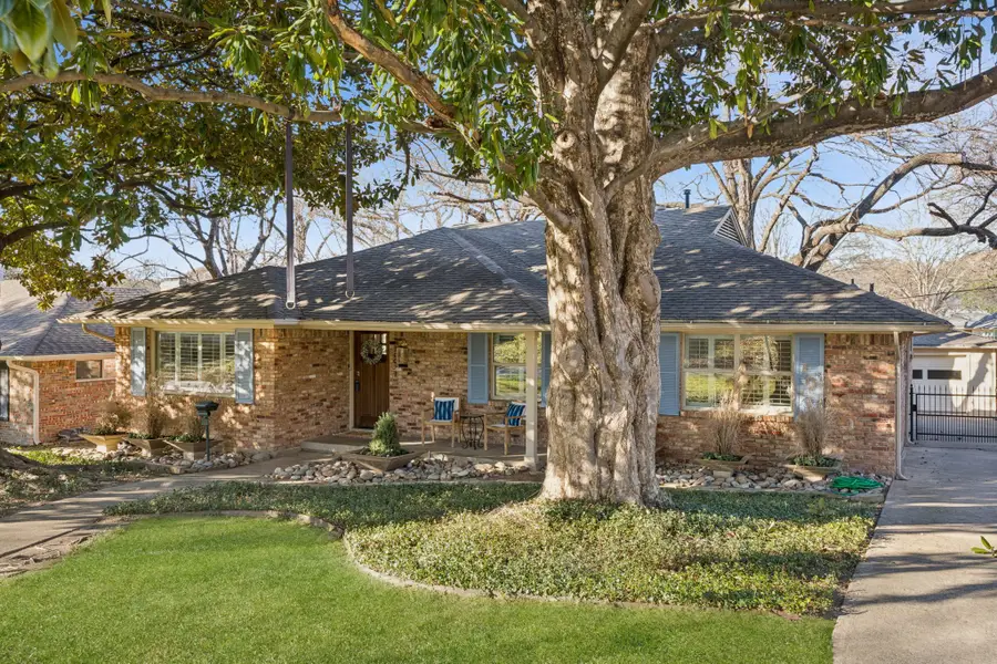 10021 Lanshire Drive, Dallas, TX 75238 - Image #2