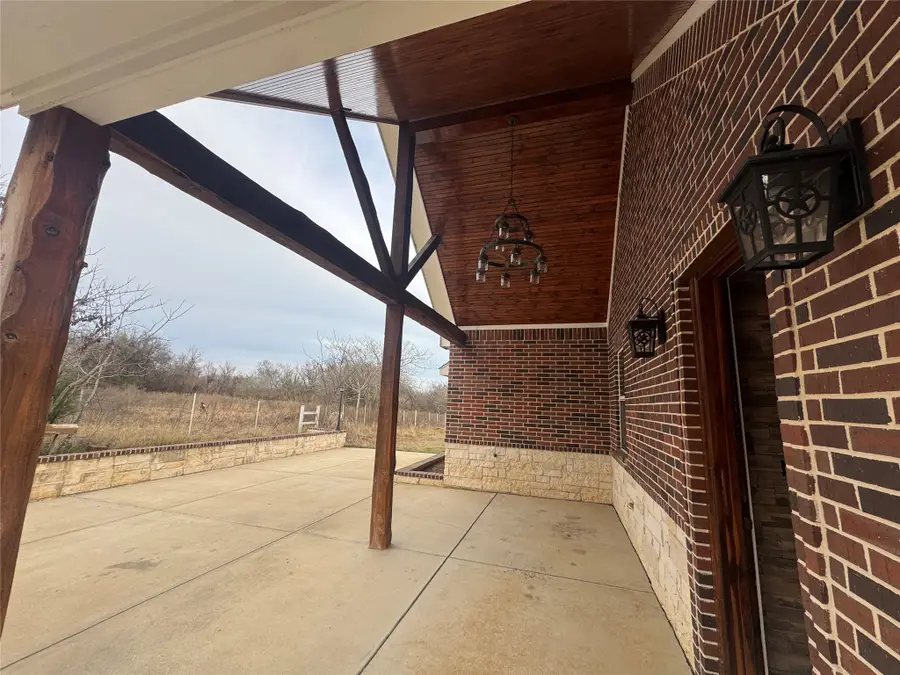 28296 Spring Valley Drive, Kemp, TX 75143 - Image #2