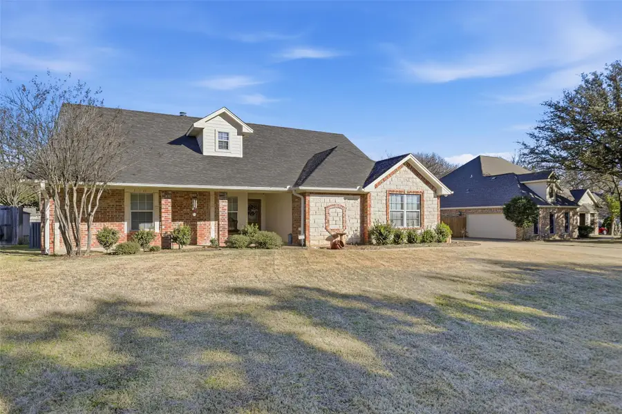 3207 Crossbridge Circle, Granbury, TX 76049 - Image #2