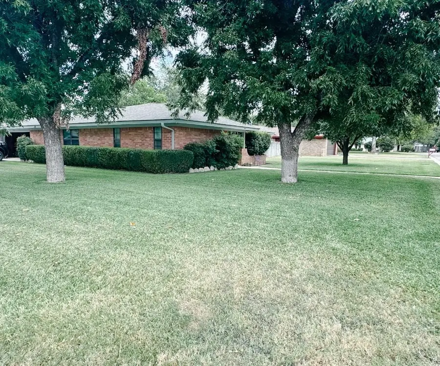 1 Alpine Court, Brownwood, TX 76801 - Image #3