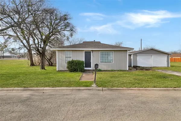 201 Deputy Larry Miller Drive, Granbury, TX 76048