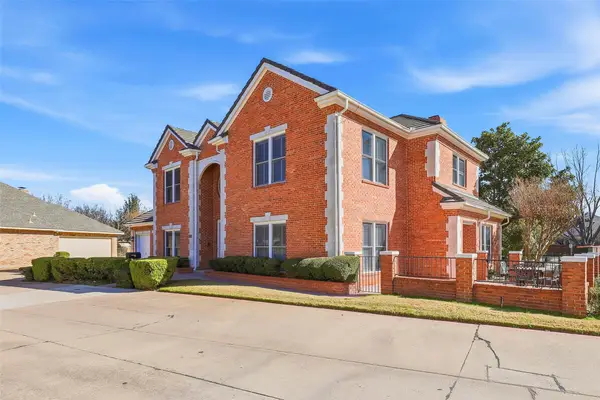 5949 River Bend Drive, Benbrook, TX 76132