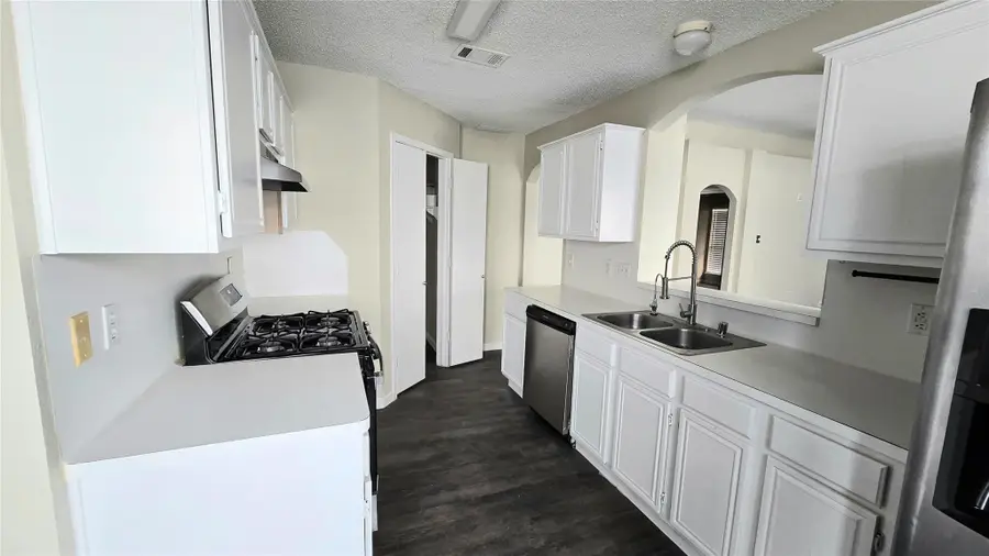 5205 Wedgewood Drive, Garland, TX 75043 - Image #2