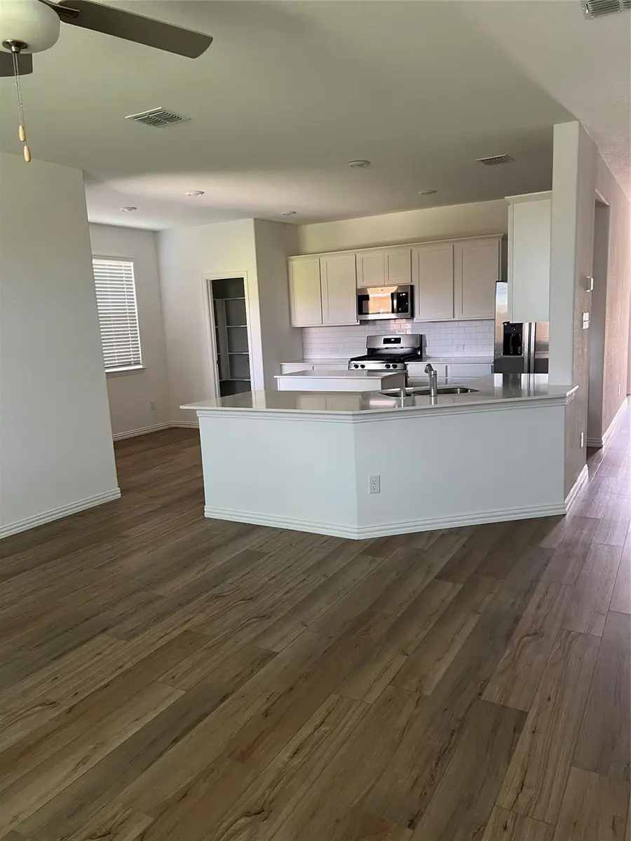 8024 Acanthus Street, McKinney, TX 75071 - Image #3