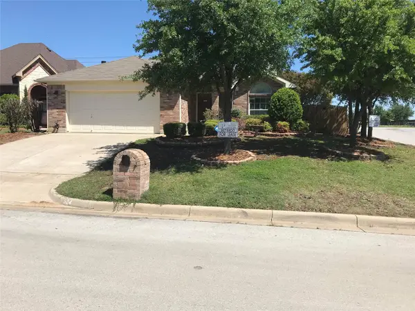 524 Caravan Drive, Fort Worth, TX 76131